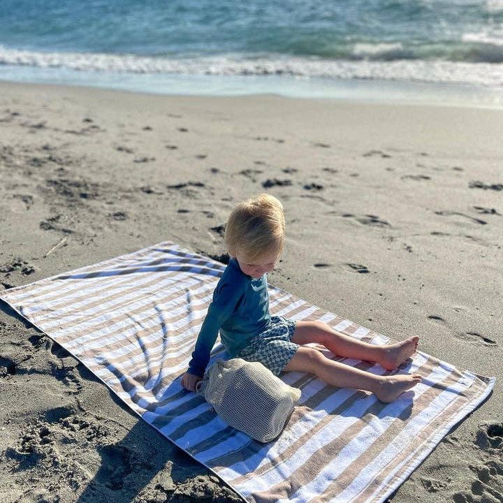 The Kenzie Beach Towel - Blossom: Petal Pink